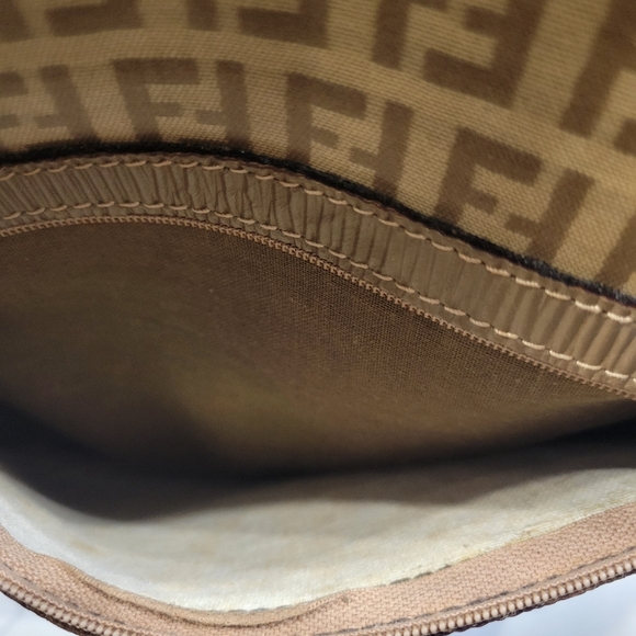 Fendi Vintage Zucca Logo Unisex Crossbody Bag - Picture 13 of 14